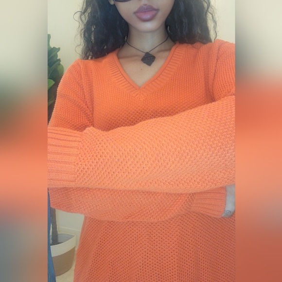 Studio works sweater - Picture 3 of 3